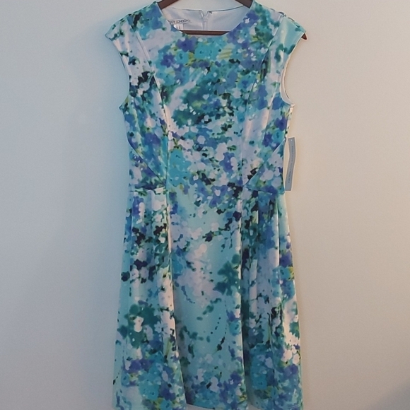 NWT Maggie London Sleeveless Dress Size 6 - Picture 1 of 6